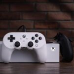 For Xbox One / Series X / Series S 8BitDo Pro2 Wired Gamepad - Image 2