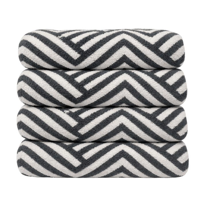 Durable plush 100% cotton towel 600GSM, large 75x150 cm - retains softness wash after wash